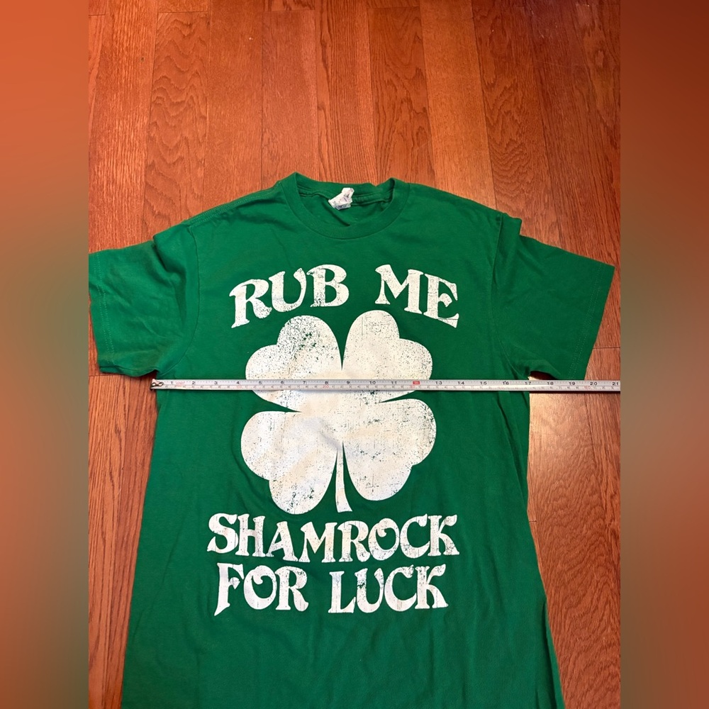 Green Shamrock Graphic T-Shirt. Size women’s small - Picture 3 of 5